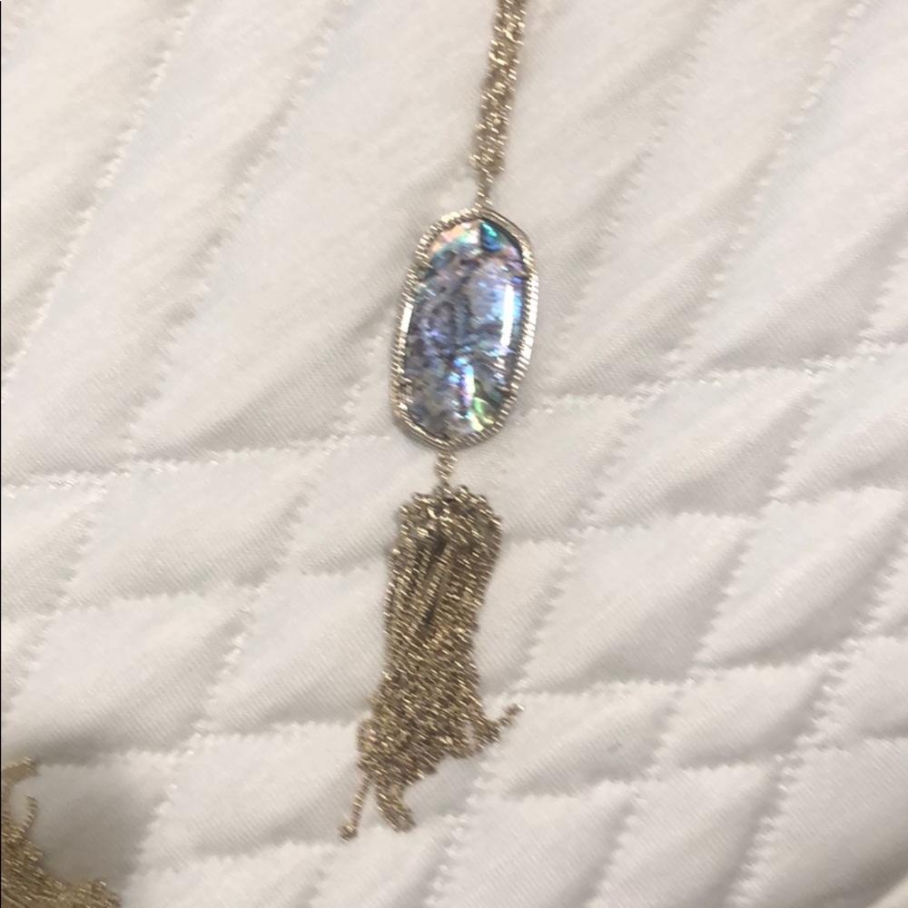 Kendra Scott necklace